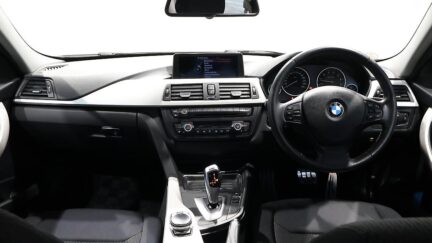 2013 BMW 320i Cruise Control + Reverse Camera image 349014