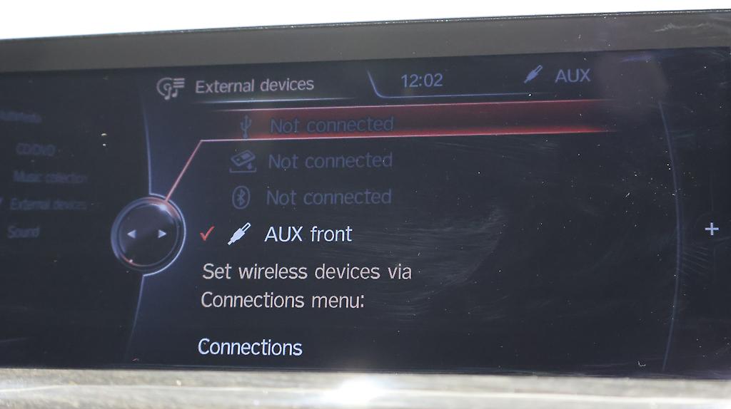 2013 BMW 320i Luxury image 349624
