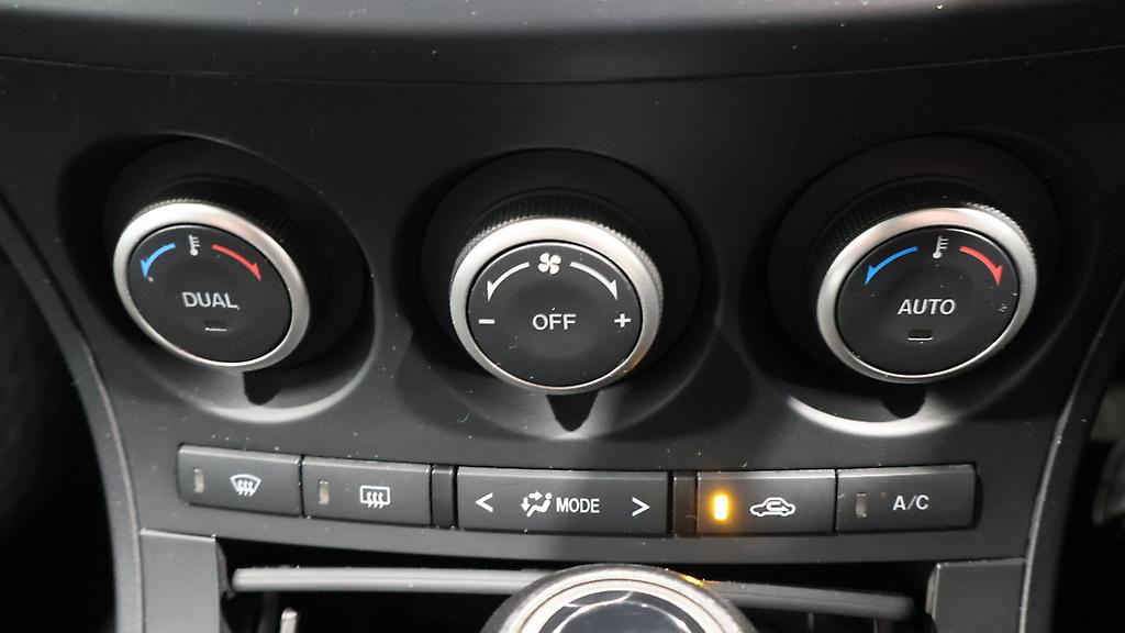 2012 Mazda Axela Sports 20S Skyactiv image 348145