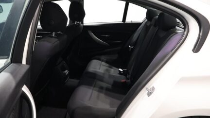 2013 BMW 320i 320i SE image 346883