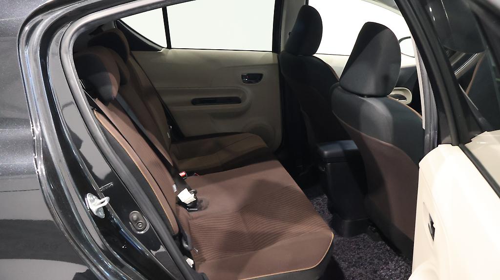 2013 Toyota Aqua G Model + Heated Seats image 347646