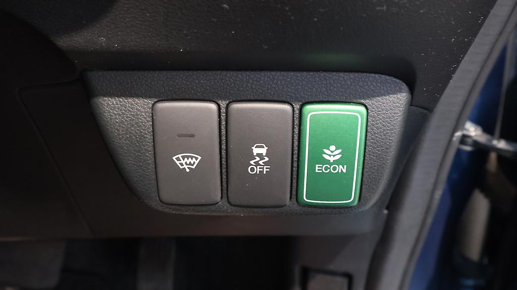 2013 Honda Fit Shuttle Hybrid Smart Selection image 349682