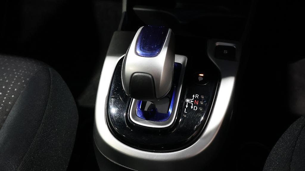 2014 Honda Fit Hybrid F Package image 352244