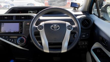 2012 Toyota Aqua G model , Heated seats, Push start image 350791