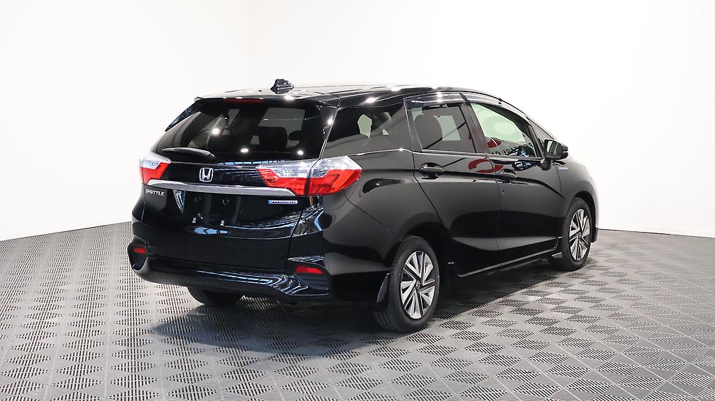 2015 Honda Shuttle Hybrid Navi Limited image 351689