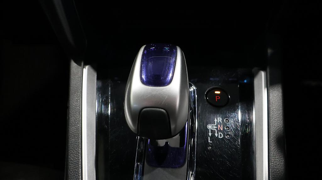 2016 Honda Shuttle Hybrid X image 350366