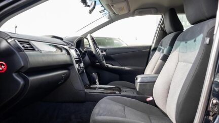 2012 Toyota Camry G-Package hybrid image 351877
