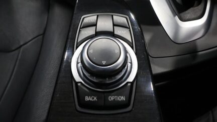 2013 BMW 320i Luxury image 349634