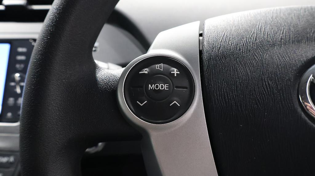 2012 Toyota Prius S Model + Reverse Camera image 349376