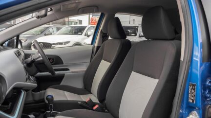 2013 Toyota Aqua G spec  Heated seats, Push start image 348334