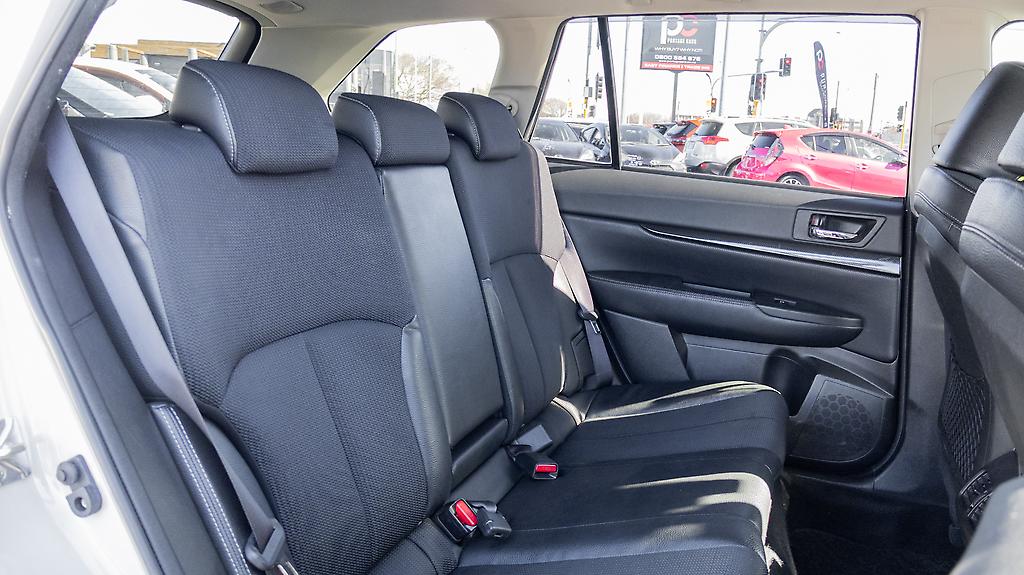 2013 Subaru Legacy Touring wagon 2.5i AWD image 350722