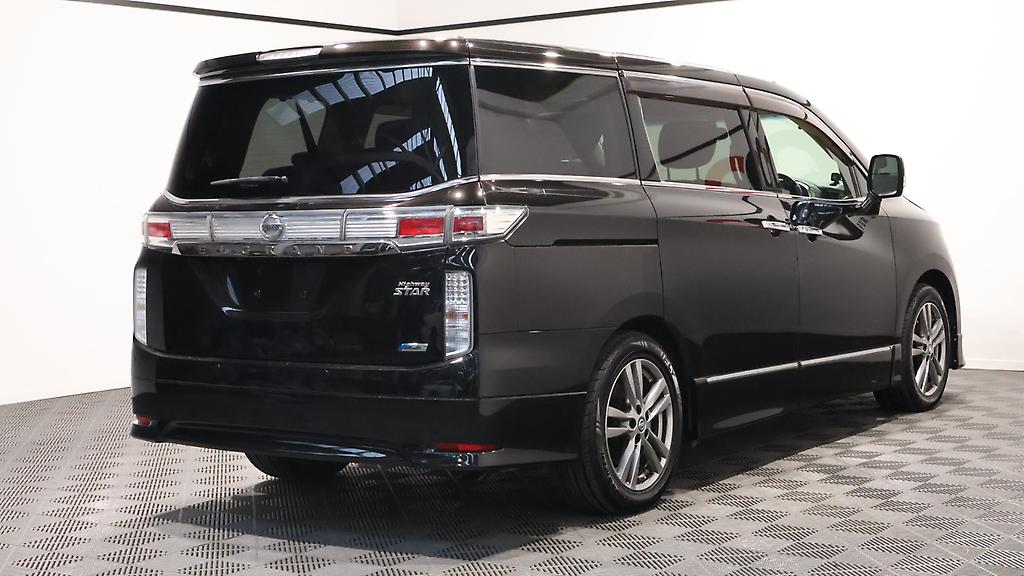 2012 Nissan Elgrand Highway Star Urban Chrome image 348013