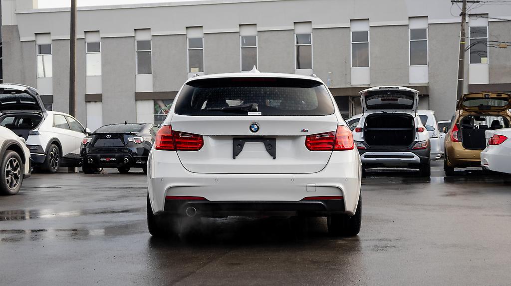 2013 BMW 3 Series 320i M Sports , Parking sensors image 346608