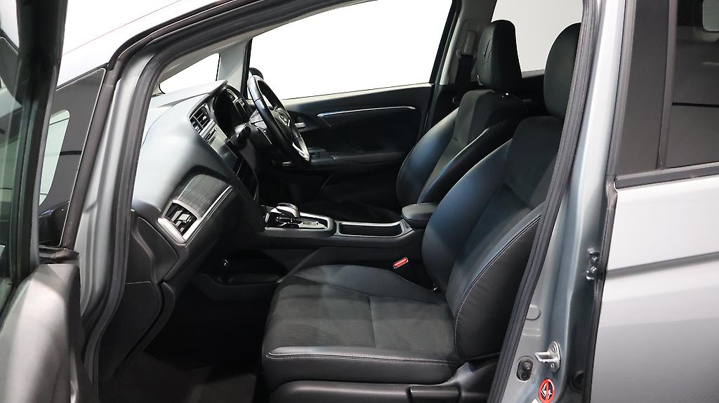 2015 Honda Shuttle Hybrid Z 4WD image 350956