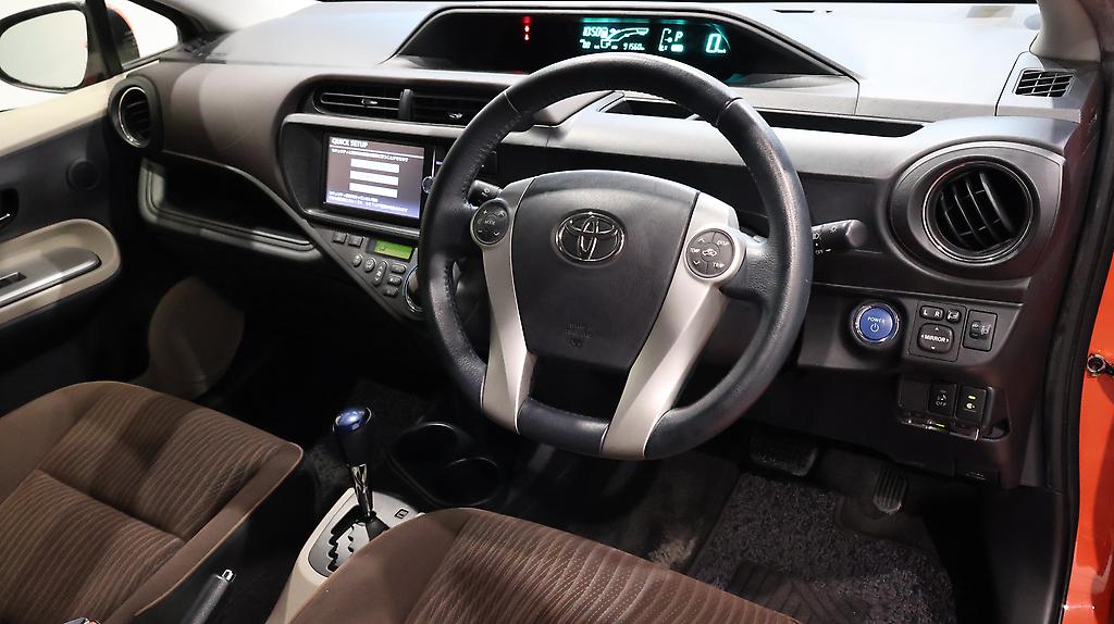 2012 Toyota Aqua G Model, Push Start, Heated Seats, Reverse Camera image 349563