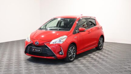 2017 Toyota Vitz Hybrid U Sport Package image 346785