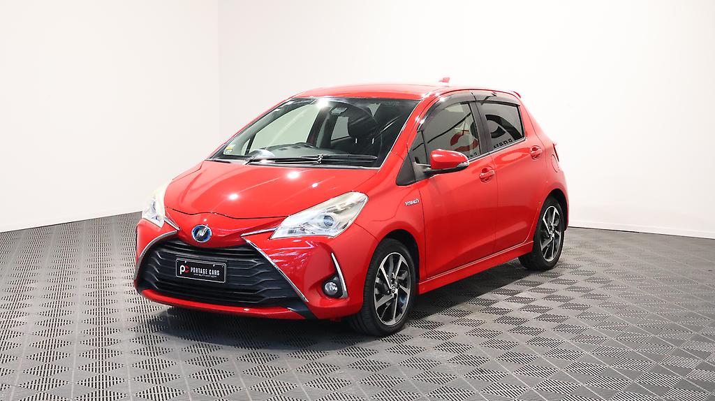2017 Toyota Vitz Hybrid U Sport Package image 346785
