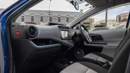 2013 Toyota Aqua G spec  Heated seats, Push start image 348336
