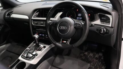 2012 Audi A4 Avant 2.0 TFSI S-Line Package image 347668