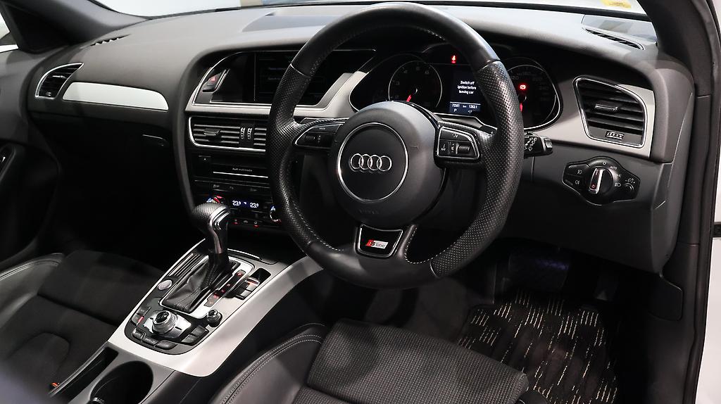 2012 Audi A4 Avant 2.0 TFSI S-Line Package image 347668