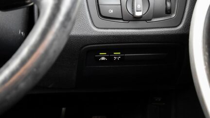 2014 BMW 320i 8AT 320i M sport Push start image 348373