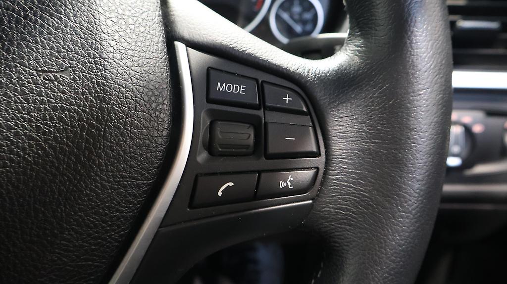 2013 BMW 320i Luxury image 349642