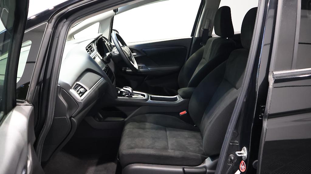 2015 Honda Shuttle Hybrid Navi Limited image 351692