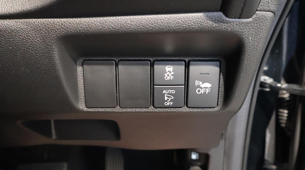 2015 Honda Shuttle Hybrid X image 351320