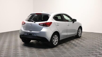 2017 Mazda Demio 13S, Reverse Camera + Push Button Start image 348447