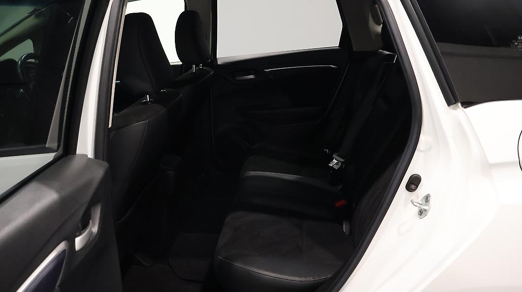 2017 Honda Shuttle Hybrid New shape image 348559