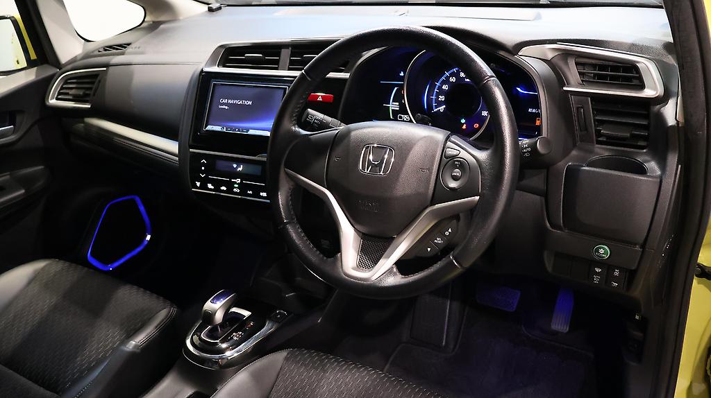 2016 Honda Fit Hybrid L Package image 349145
