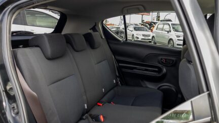 2015 Toyota Aqua F spec hybrid Push start image 348179