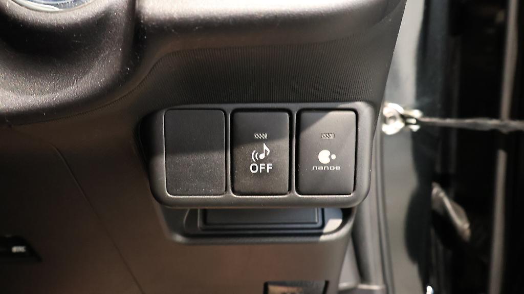 2015 Toyota Aqua S Model + Heated Seats image 347830
