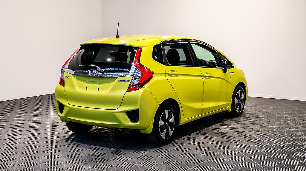 2016 Honda Fit Hybrid L Package image 349137