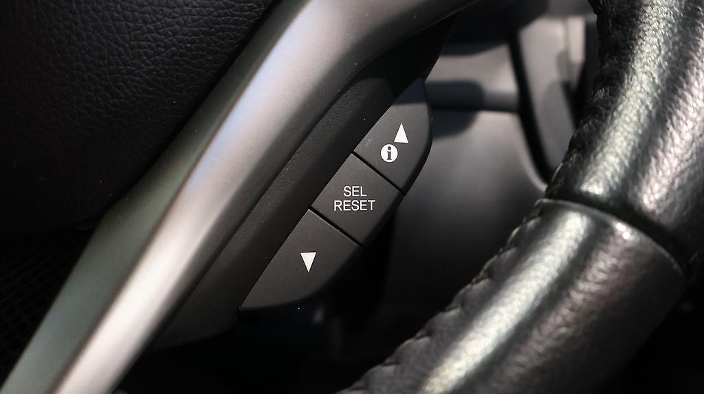 2014 Honda Fit Hybrid L-Package image 349422