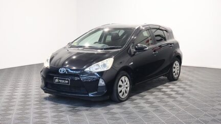 2013 Toyota Aqua G Model + Heated Seats image 347639