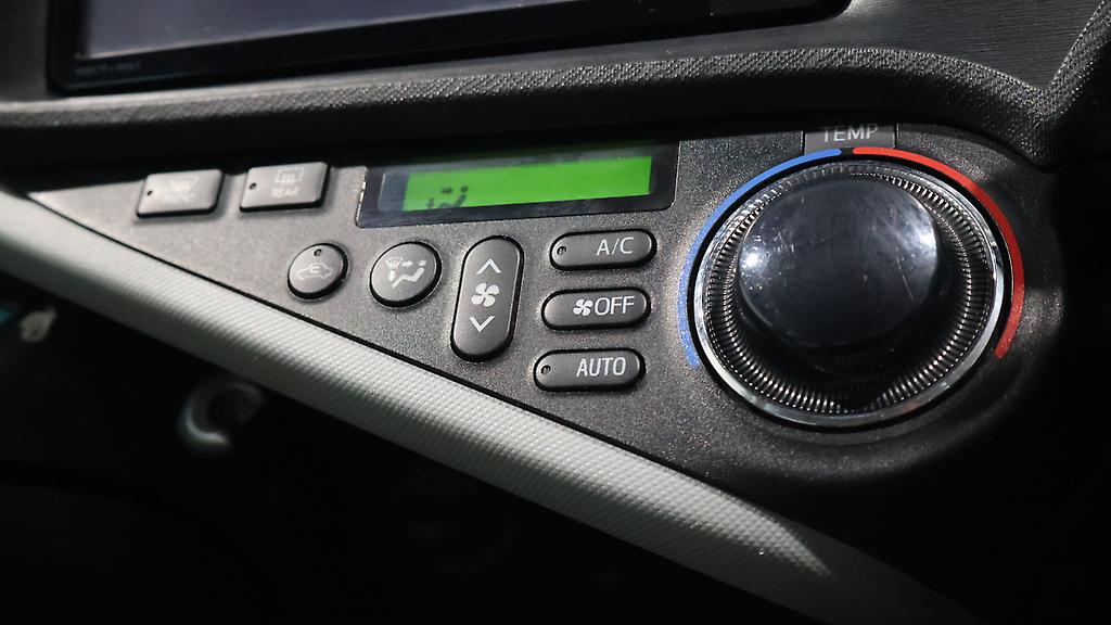 2012 Toyota Aqua S Model, Push Start image 352398