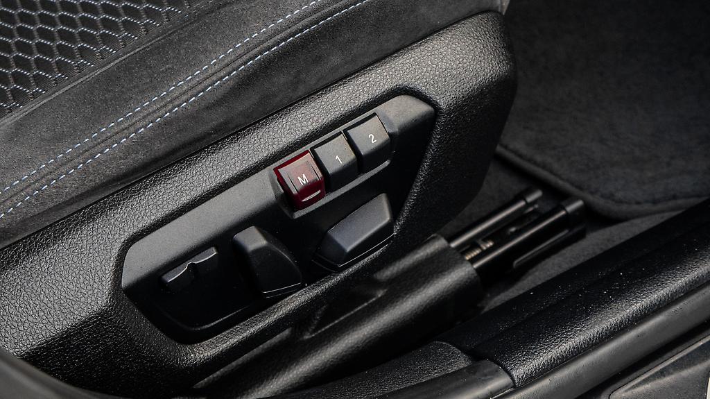 2013 BMW 3 Series 320i M Sports , Parking sensors image 346618