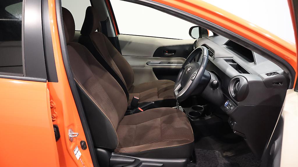 2012 Toyota Aqua G Model, Push Start, Heated Seats, Reverse Camera image 349559
