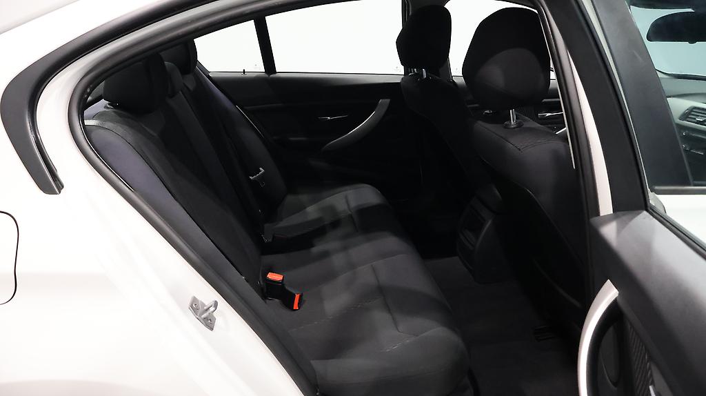 2013 BMW 320i 320i SE image 346884