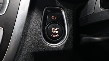 2013 BMW 320i Luxury image 349638