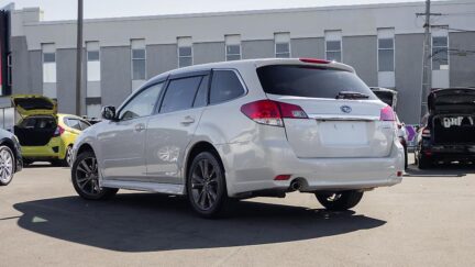2013 Subaru Legacy Touring wagon 2.5i AWD image 350719