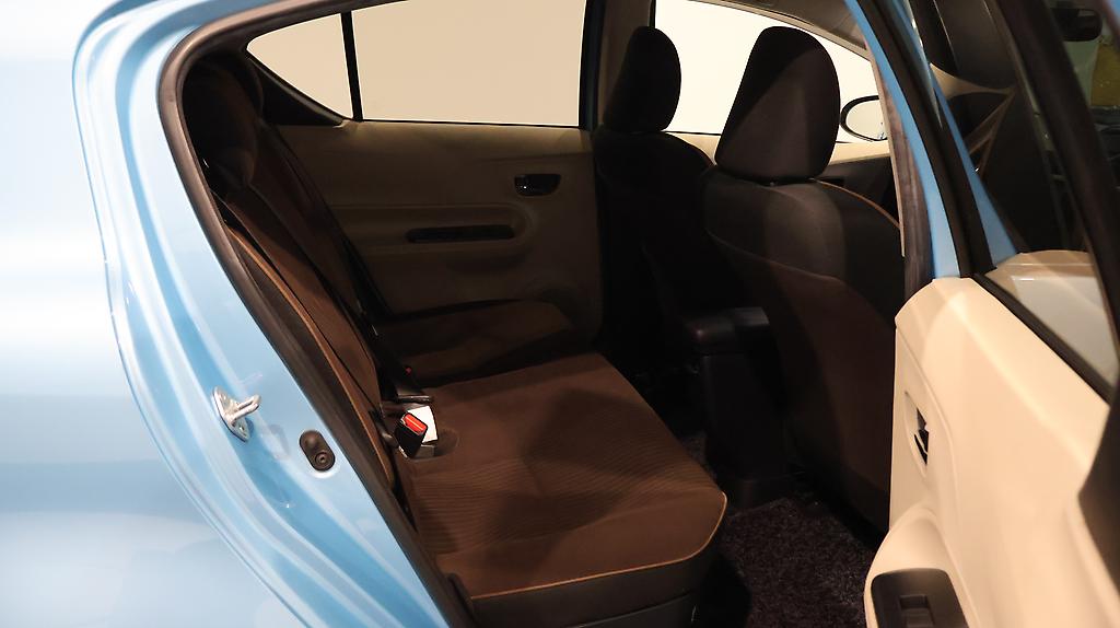 2014 Toyota Aqua G Model, Push Start, Reverse Camera image 350043