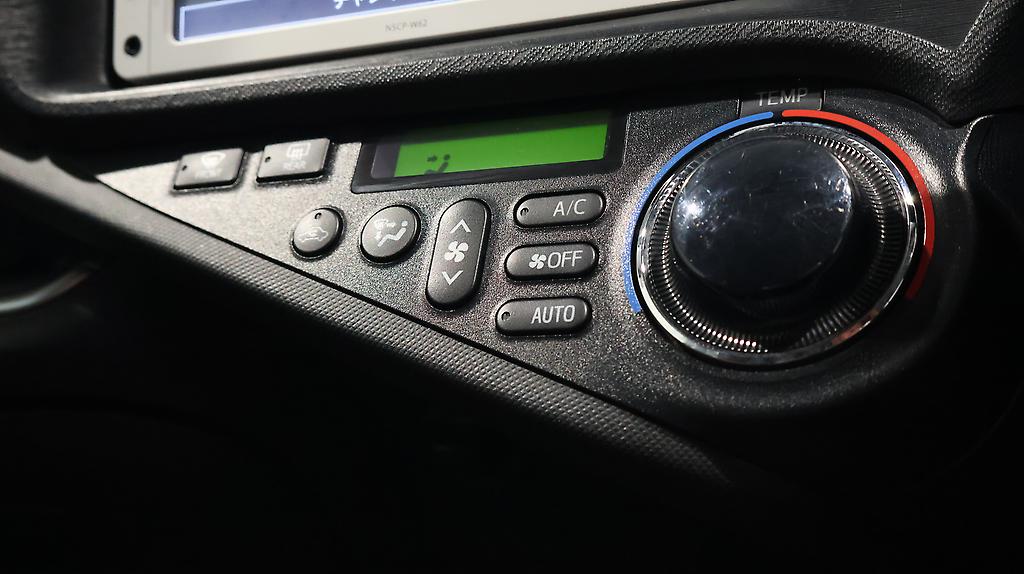 2014 Toyota Aqua G Model, Push Start, Reverse Camera image 350049