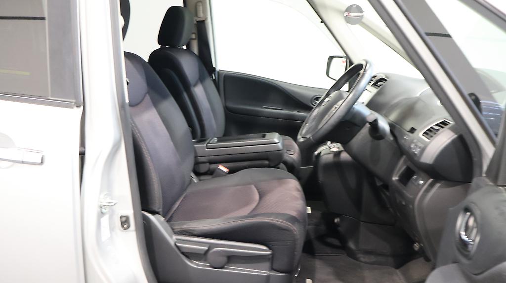 2012 Nissan Serena Highway Star Hybrid image 346528