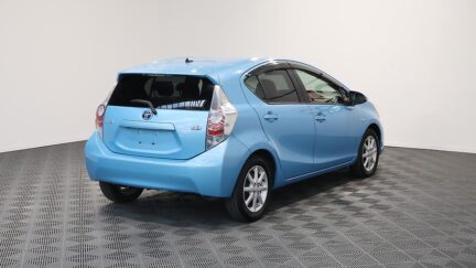 2013 Toyota Aqua S Model, Push Start, Reverse Camera image 348600