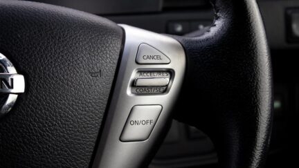 2015 Nissan Serena Hybrid Highway Star S image 347089