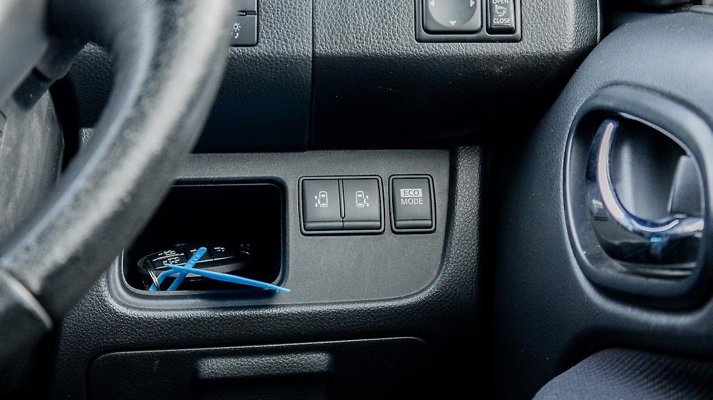 2012 Nissan Serena Highway star Hybrid 7 seater image 350095