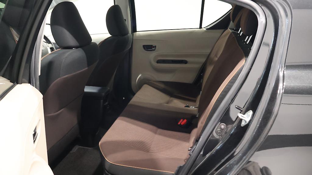2013 Toyota Aqua S Model, Push Start, Reverse Camera image 348582