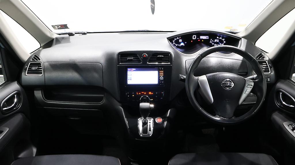 2013 Nissan Serena Hybrid V Selection image 352198